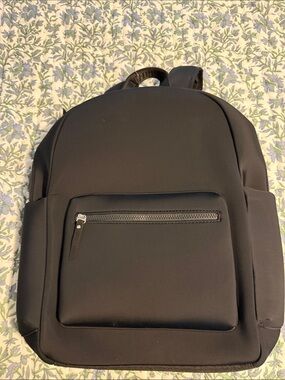 Athleta Black Everyday Backpack with Front Zip Pocket